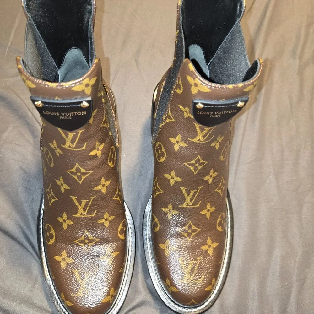 Louis Vuitton Beaubourg Ankle Boot - Picture 6 of 12